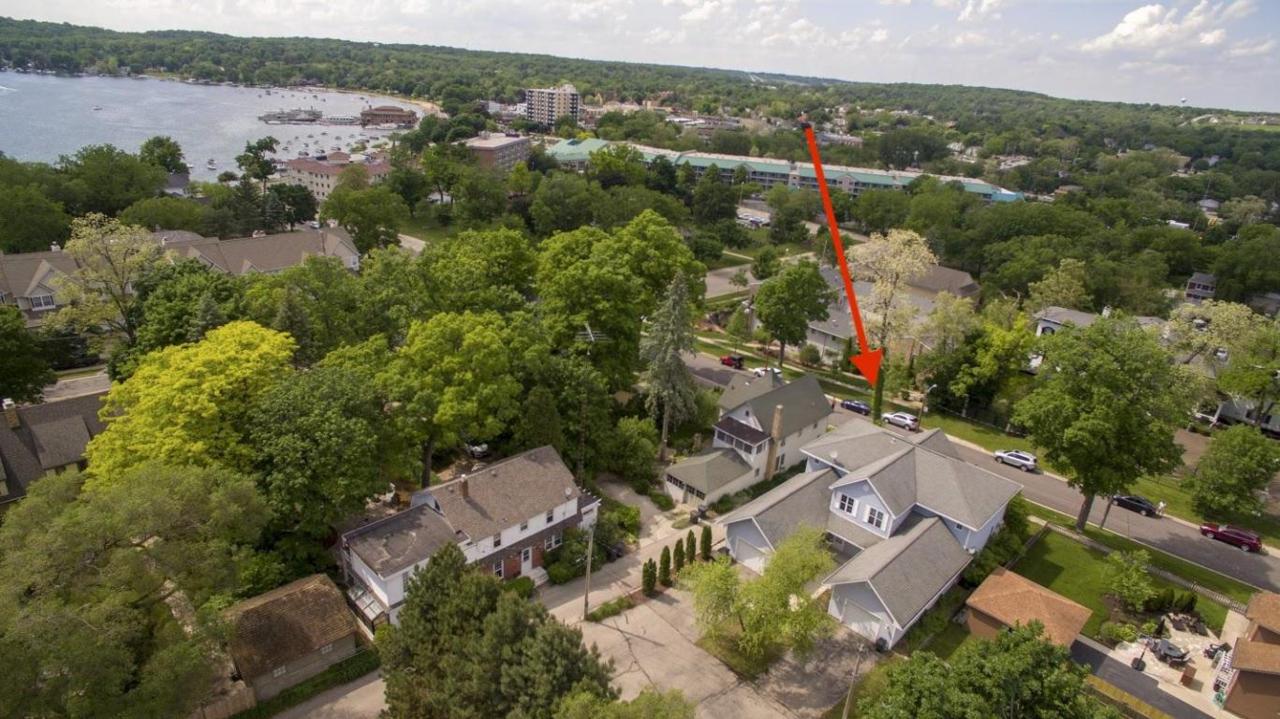 414 Baker St - Photo 1