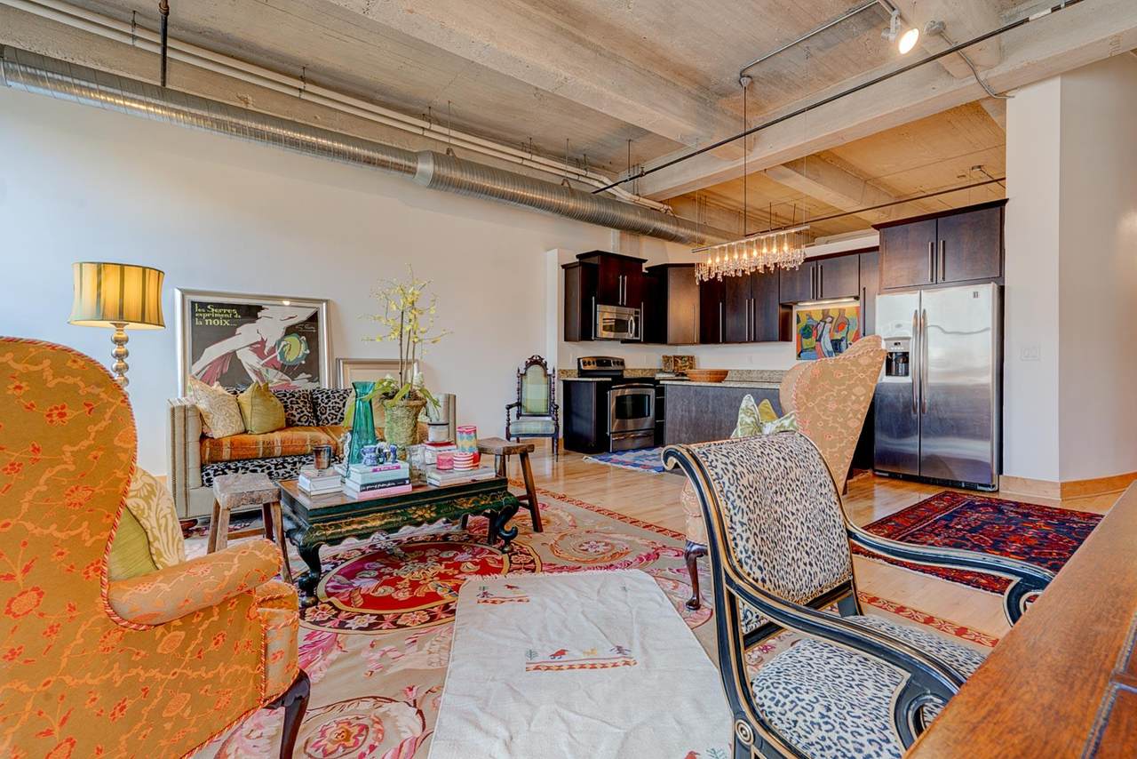 239 Chicago St - Photo 1