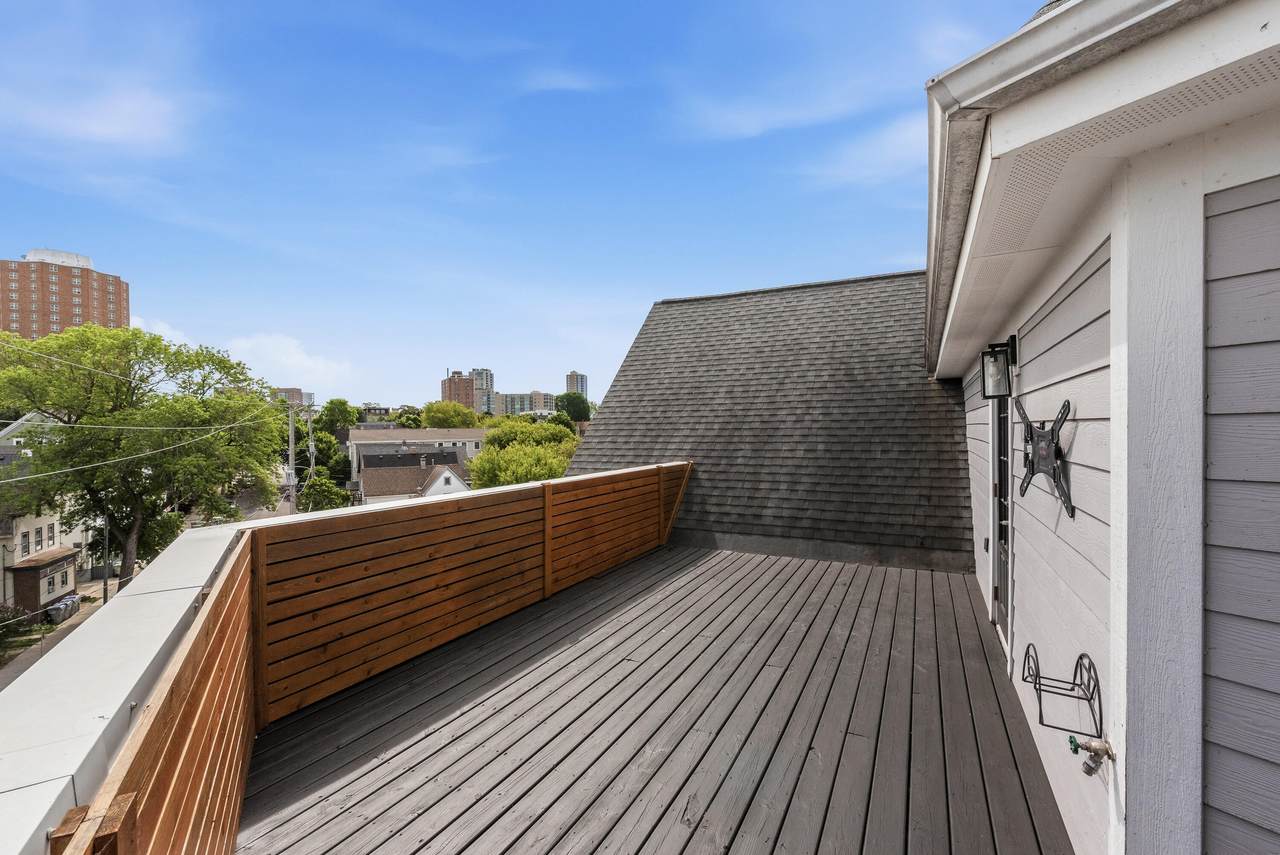 1888 Humboldt Ave - Photo 1