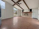 5017 Deerwood Dr - Photo 3