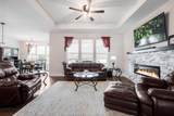 684 Lambert Dr - Photo 3