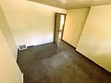 1222 Capitol Dr - Photo 12