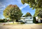 2471 Mark Dr - Photo 3