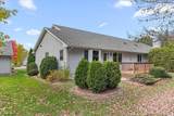 1403 Carriage Dr - Photo 29
