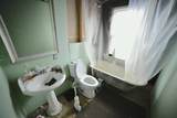 1122 Wright St - Photo 3