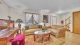 1145 Carriage Cir - Photo 2