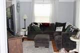 225 Maple Ave - Photo 3