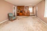 921 Center St - Photo 3