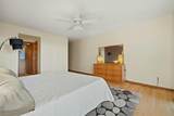 1070 Lake Shore Dr - Photo 15