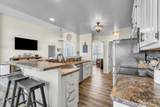 633 Neumeyer Ln - Photo 8