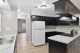 1718 Poplar Ave - Photo 9