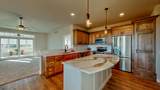 724 Reinel St - Photo 3