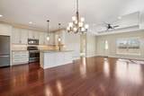 656 Baker St - Photo 9