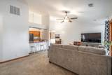 1043 Quinlan Dr - Photo 3