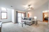 1043 Quinlan Dr - Photo 5