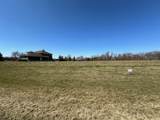 N979 Winds Way - Photo 4