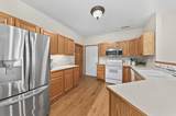 1084 Quinlan Dr - Photo 10