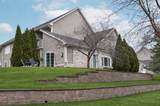 1084 Quinlan Dr - Photo 2