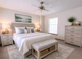 300 Foxwood Dr - Photo 18