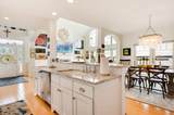 8111 Harbor Ln - Photo 16