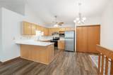330 Tyranena Park Rd - Photo 5