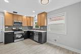 7029 Hampton Ave - Photo 10