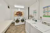 2025 Greenwich Ave - Photo 22