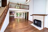 19065 Hiview Dr - Photo 5