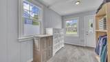 656 Montgomery St - Photo 15