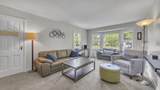 656 Montgomery St - Photo 3