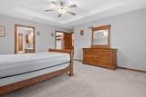 W240N2365 Parkway Meadow Cir - Photo 16