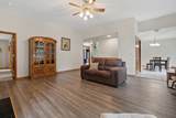 W240N2365 Parkway Meadow Cir - Photo 7
