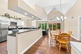 303 Parkview Ct - Photo 4