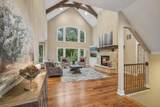 1646 Twisted Oak Ct - Photo 4
