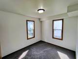 805 Walker St - Photo 17