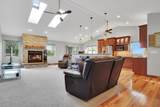 1109 Spruce St - Photo 3