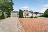 1127 Colonial Dr - Photo 1