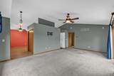 978 Bay View Cir - Photo 2