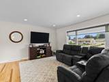 929 24th St - Photo 3