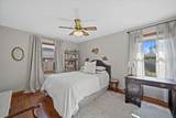8074 Seneca Rd - Photo 18