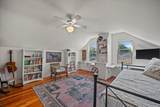 8074 Seneca Rd - Photo 27
