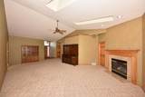 W204N16318 Jackson Dr - Photo 4