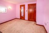 921 Center St - Photo 15