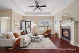 656 Baker St - Photo 1