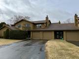 975 Manor Dr - Photo 2