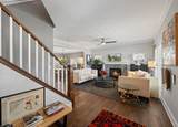 642 Baker St - Photo 11