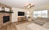 1870 Nottingham Dr - Photo 4