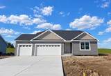 210 Linden Ln - Photo 1