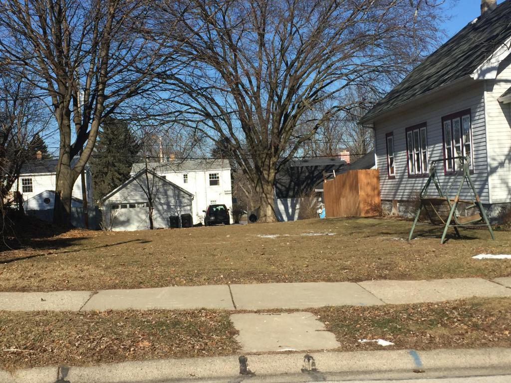 216 Marshall Ave - Photo 1