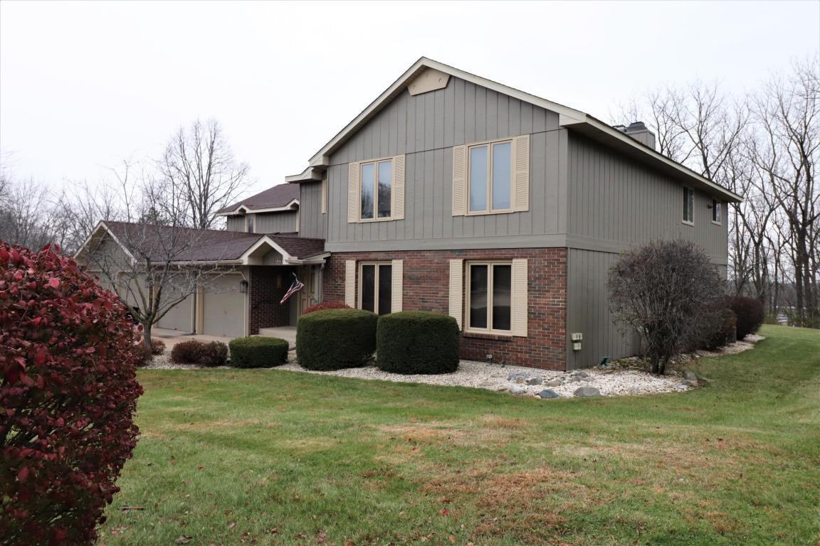 941 Woodridge Ct - Photo 1